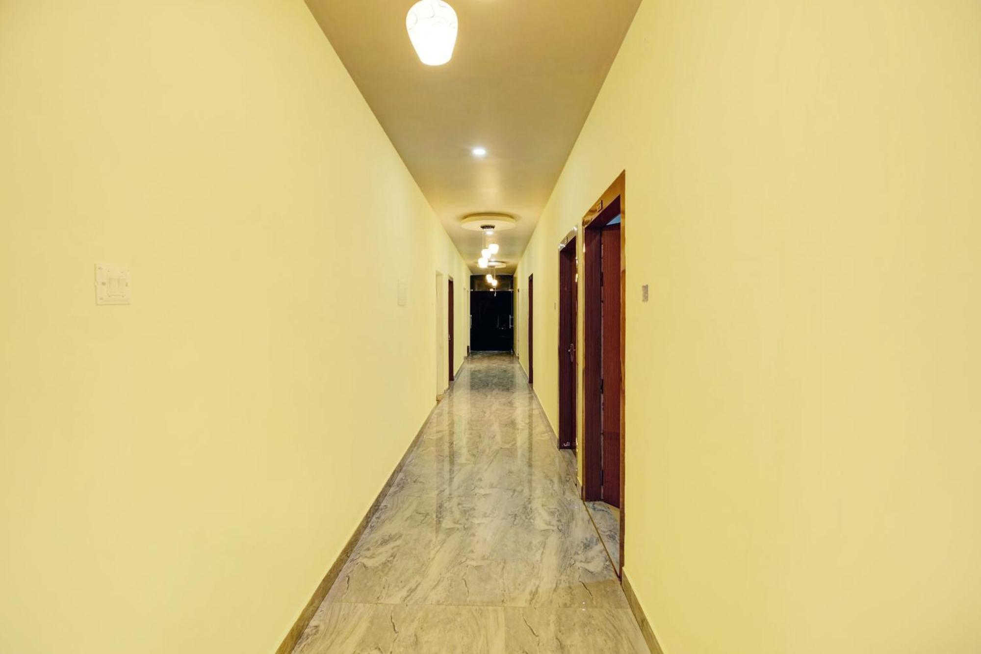 Super Hotel O Sai D-Lux กูวาฮาติ ภายนอก รูปภาพ